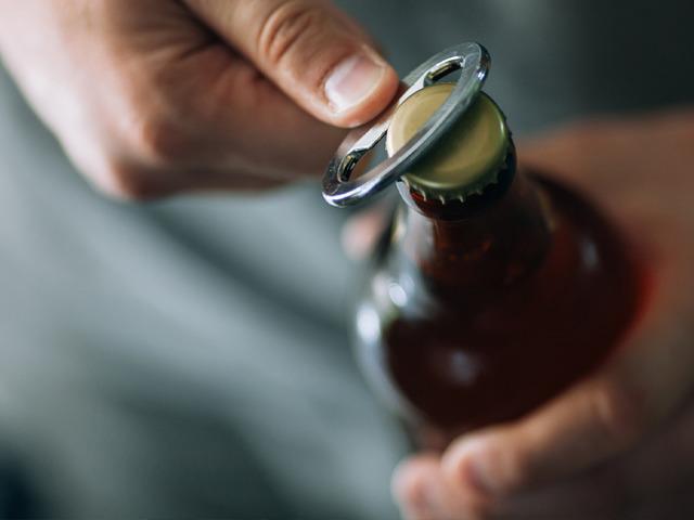 Alkol reklamı yasağı genişliyor! Konser ve etkinlik sponsorluğu da yasak kapsamına alınıyor