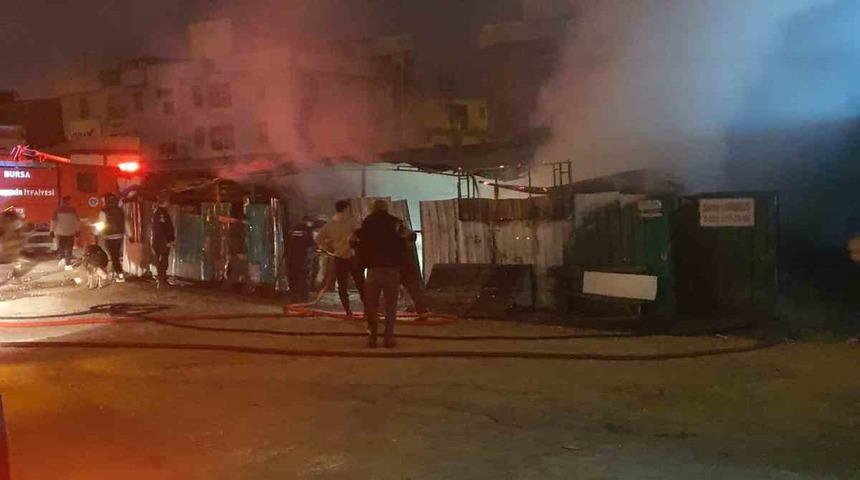 &Ccedil;iftlik alevlere teslim oldu