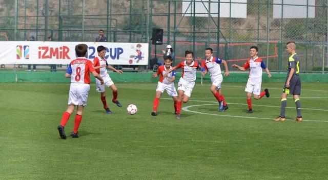 U12 İzmir Cup'ta heyecan başladı