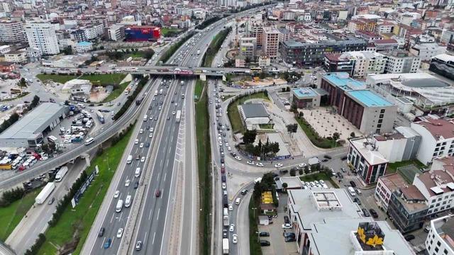 Yolu bırakıp kaldırımdan gittiler: Dron denetiminde ceza yağdı 3