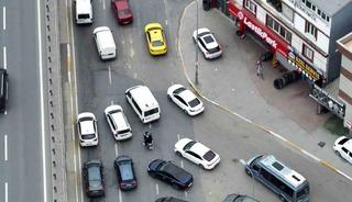 Yolu bırakıp kaldırımdan gittiler: Dron denetiminde ceza yağdı