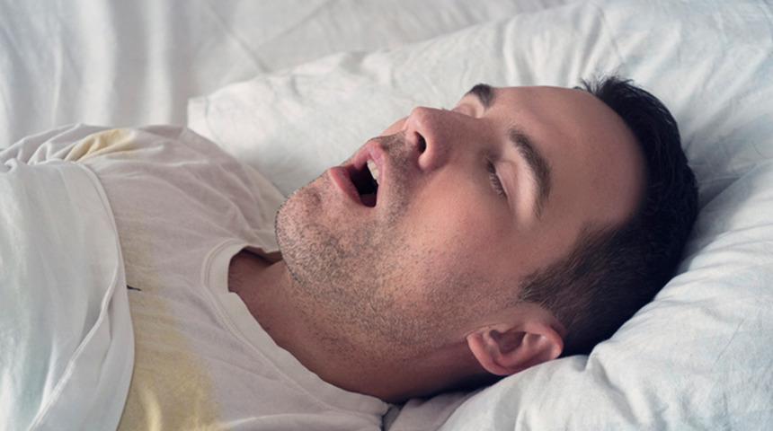 &Ouml;l&uuml;mc&uuml;l tehlike yatak odanızda! Horlamayı hafife almayın