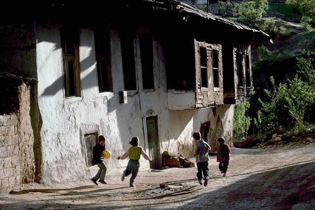 'Masumiyet Öyküleri' sergisi açılıyor