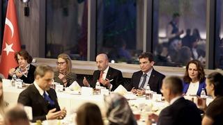 OYAK yönetimi, şehit aileleriyle iftar programında bir araya geldi