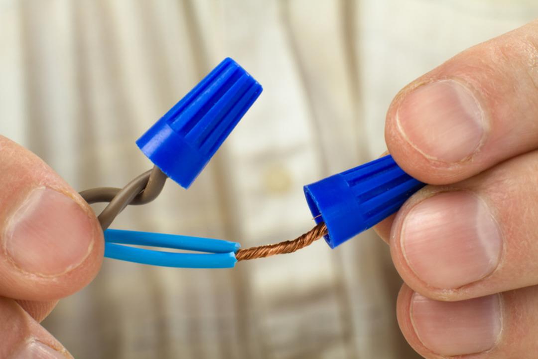 Evde fark edilmeden &ccedil;&ouml;pe gidiyor! İ&ccedil;inde altın olan teknoloji par&ccedil;aları 1