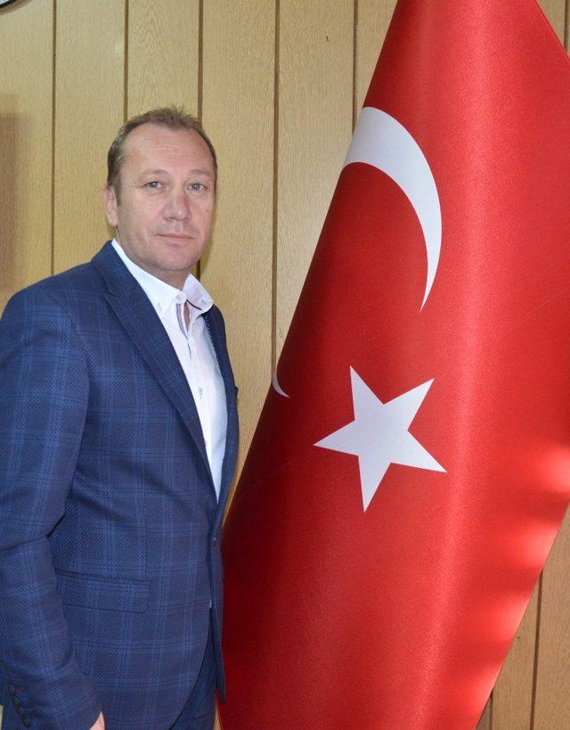 Kütahyaspor Kulübü Başkanı Ahmet Tekdemir: Şampiyonluk yolunda yalnız bırakıldık