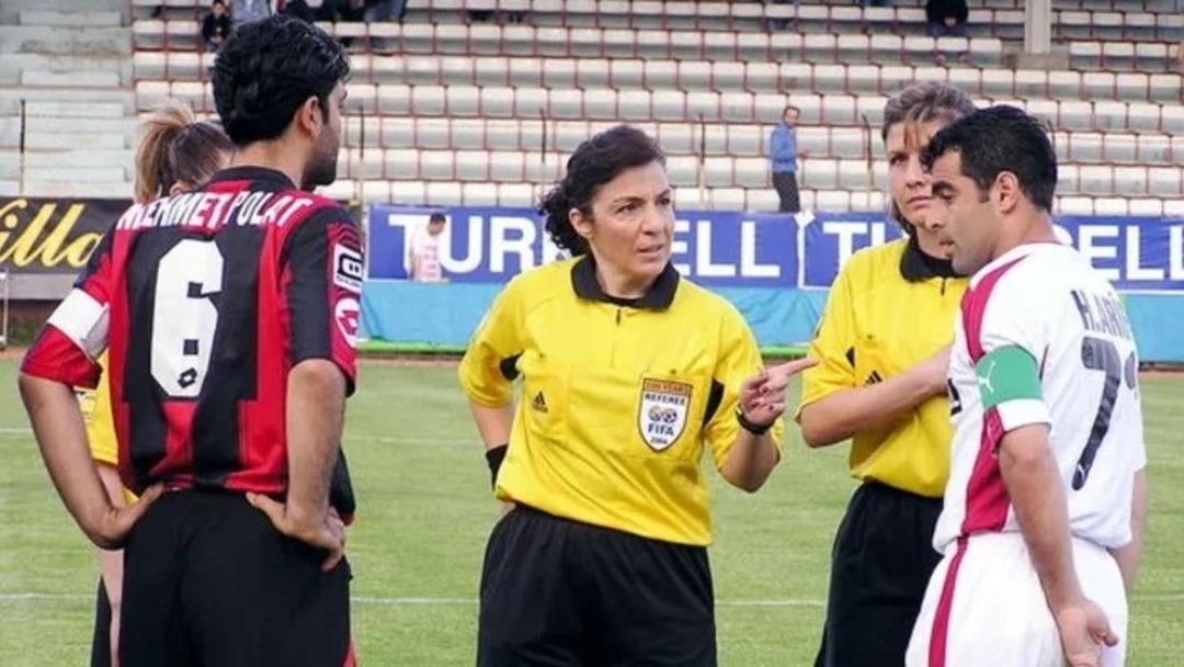 S&uuml;per Lig de 22 yıl sonra ilk! Asen Albayrak orta hakem olarak g&ouml;rev alıyor 2