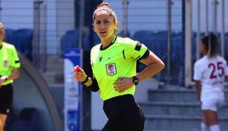 S&uuml;per Lig'de 22 yıl sonra ilk! Orta hakem kadın olacak...