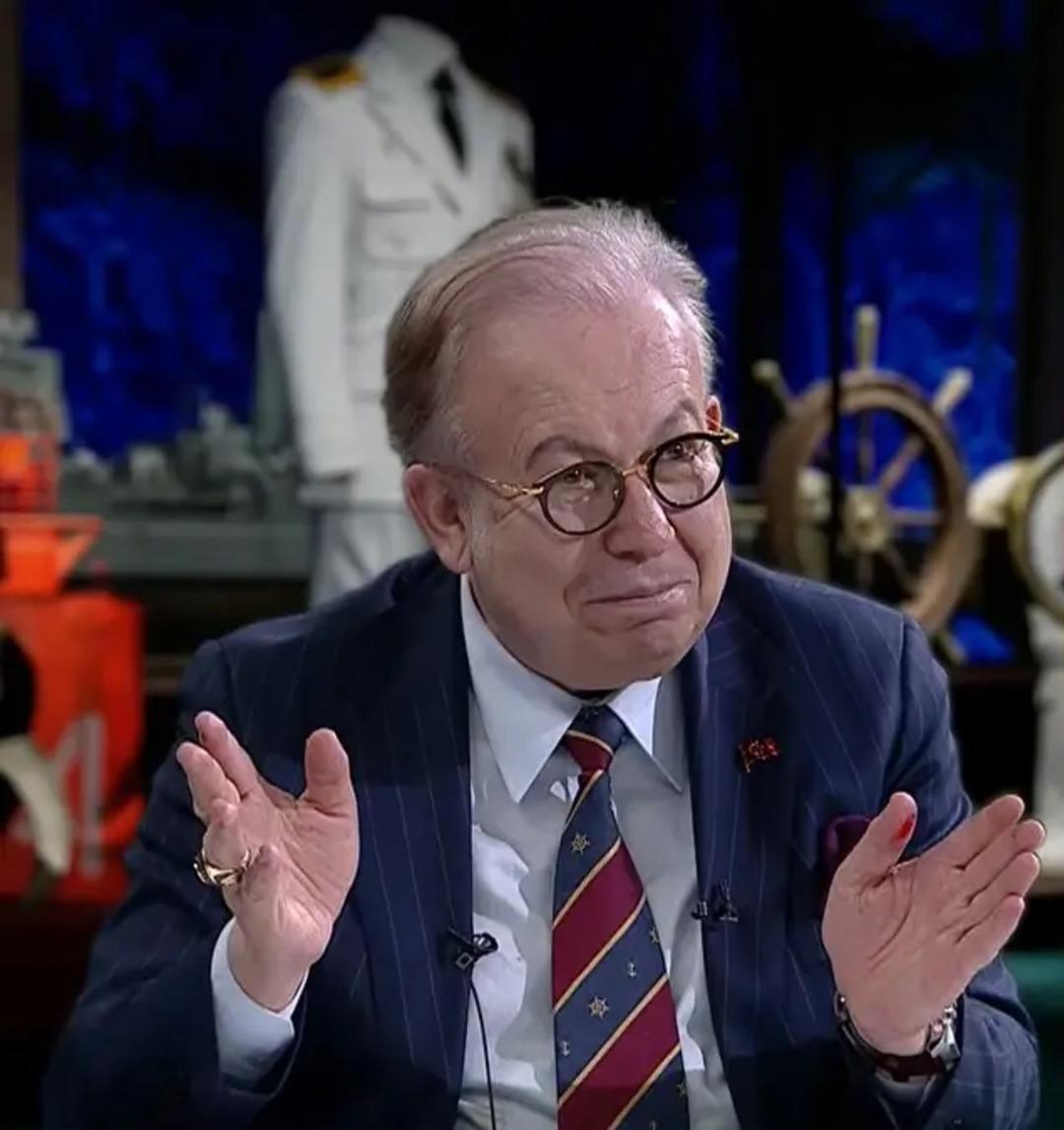 Emekli T&uuml;mamiral Cihat Yaycı CIA y&ouml;neticisinin yazdığı sayfaları tek tek a&ccedil;tı: "Devlet elimizden kayar gider" 2