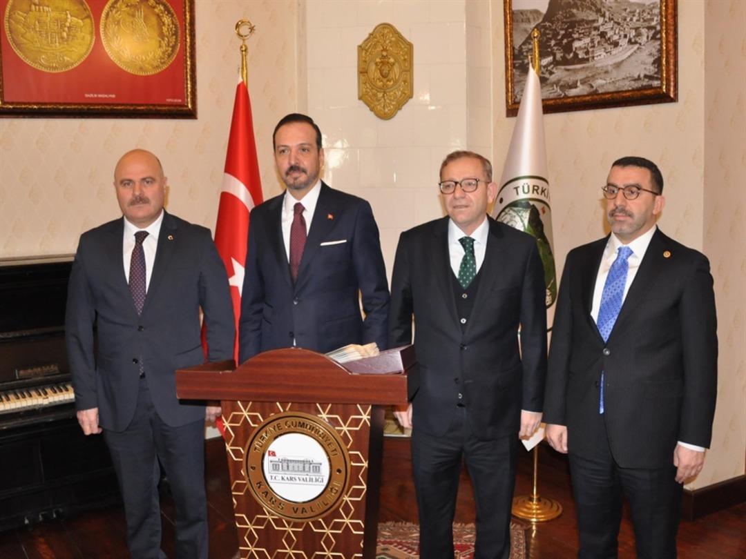 K&uuml;rşad Zorlu: "T&uuml;rk devletlerini bir araya getirmek i&ccedil;in koşturuyoruz, &ccedil;alışıyoruz" 2