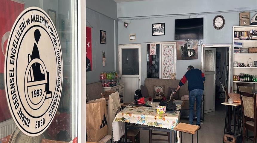 Engelli derneğinde kira borcu nedeniyle başlatılan tahliye işlemini, vali durdurdu