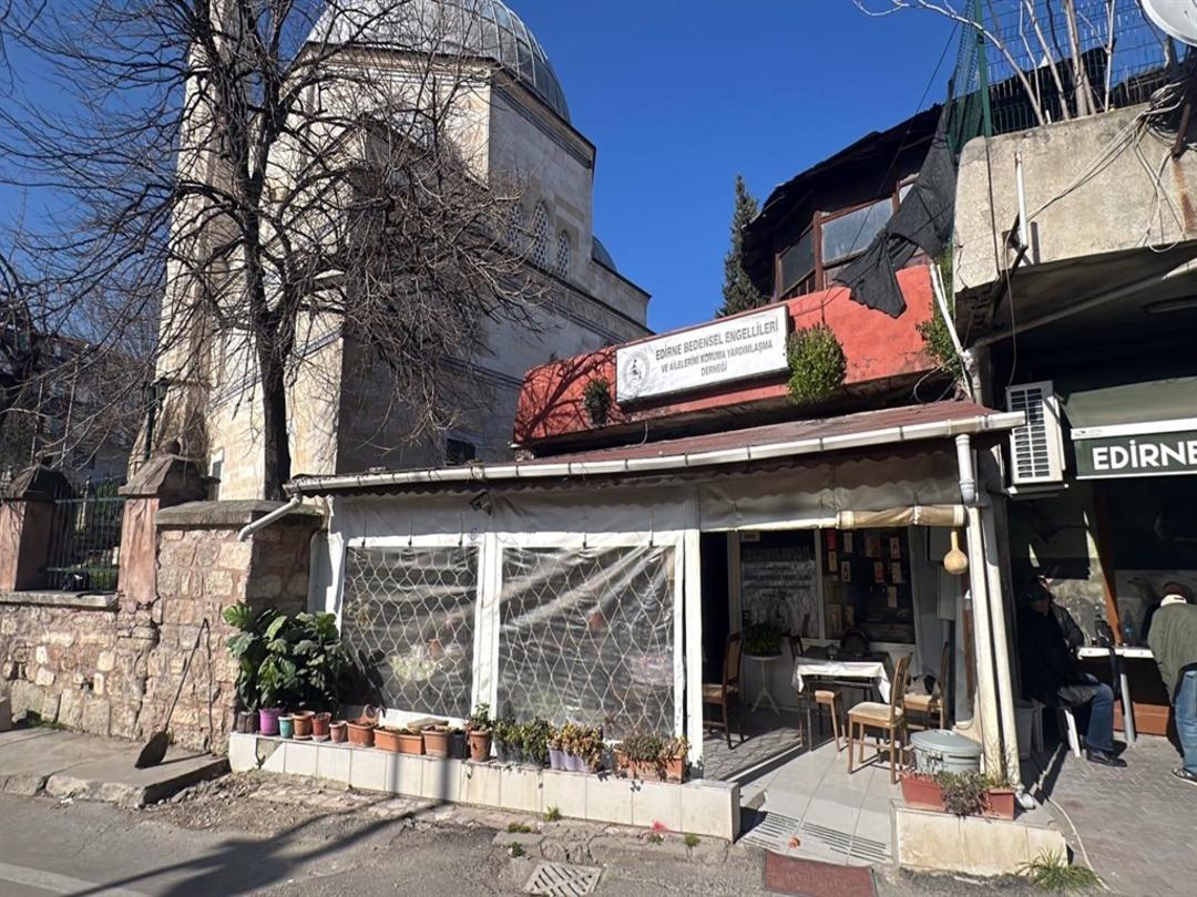 Engelli derneğinde kira borcu nedeniyle başlatılan tahliye işlemini, vali durdurdu 1