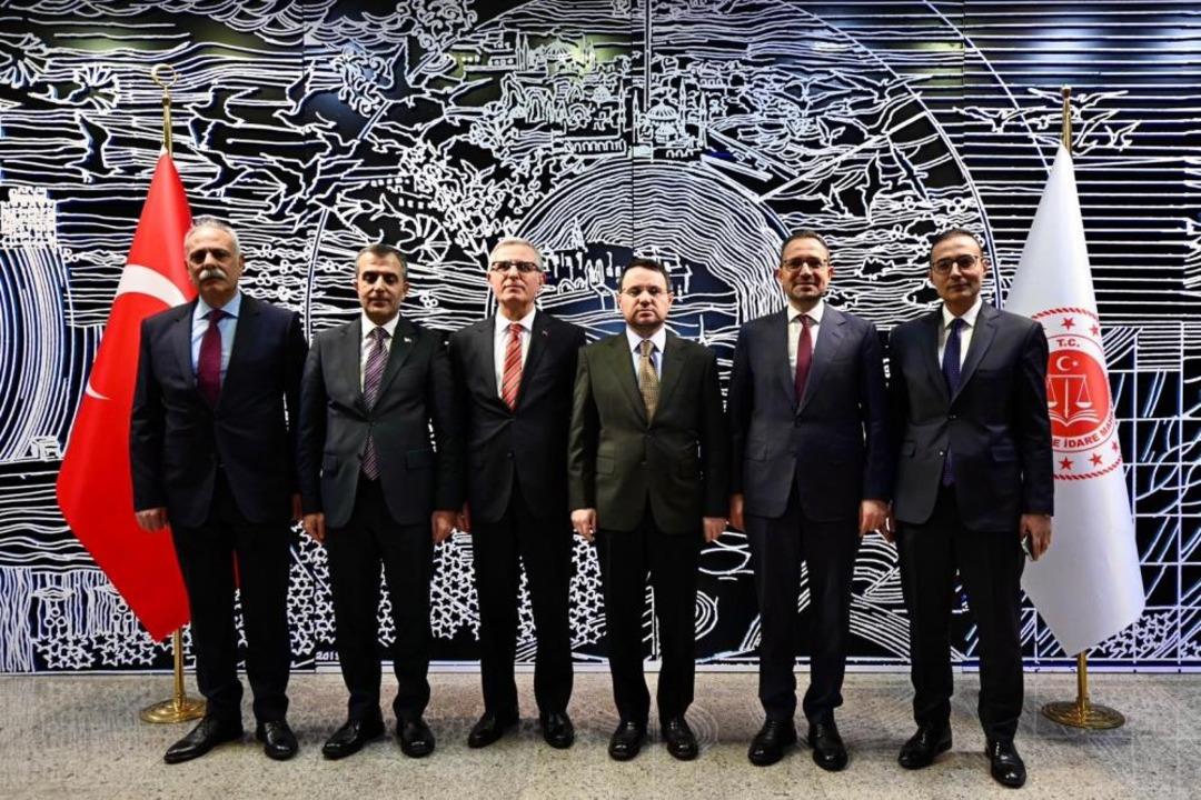 Bakan G&uuml;rlek: "Adalet g&uuml;&ccedil;l&uuml;den yana algısını hep birlikte kıracağız" 1