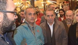 Galatasaray Başkanı Dursun &Ouml;zbek depremzedelerle iftarda buluştu