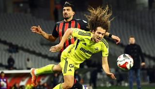 Fenerbah&ccedil;e'de Karag&uuml;mr&uuml;k yenilgisi sonrası korkun&ccedil; olay! Futbolculara ve ailelerine sistematik tehdit yağmuru...