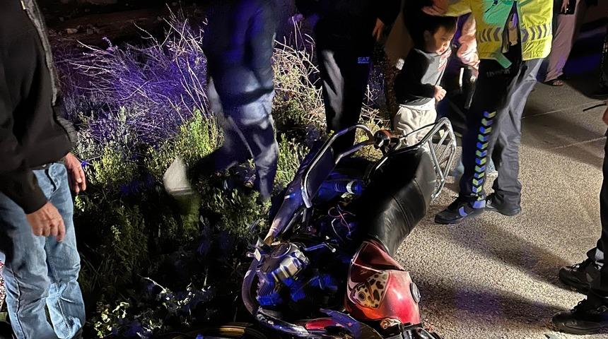 Otomobil ile motosiklet &ccedil;arpıştı:2 yaralı