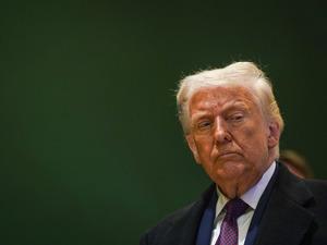 Trump: Hark Adası'ndaki t&uuml;m askeri hedefleri tamamen yok ettik