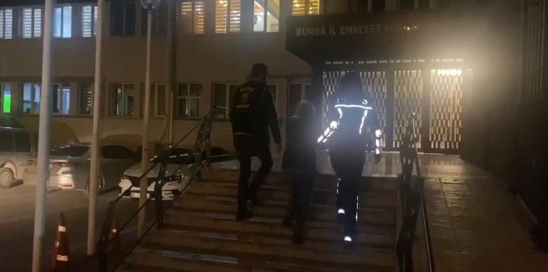 Film gibi olay: T&uuml;rk baba oğlunu Alman annesinden ka&ccedil;ırıp 7 yıl harabe evde sakladı! Dışarı bile &ccedil;ıkarmamışlar... 10