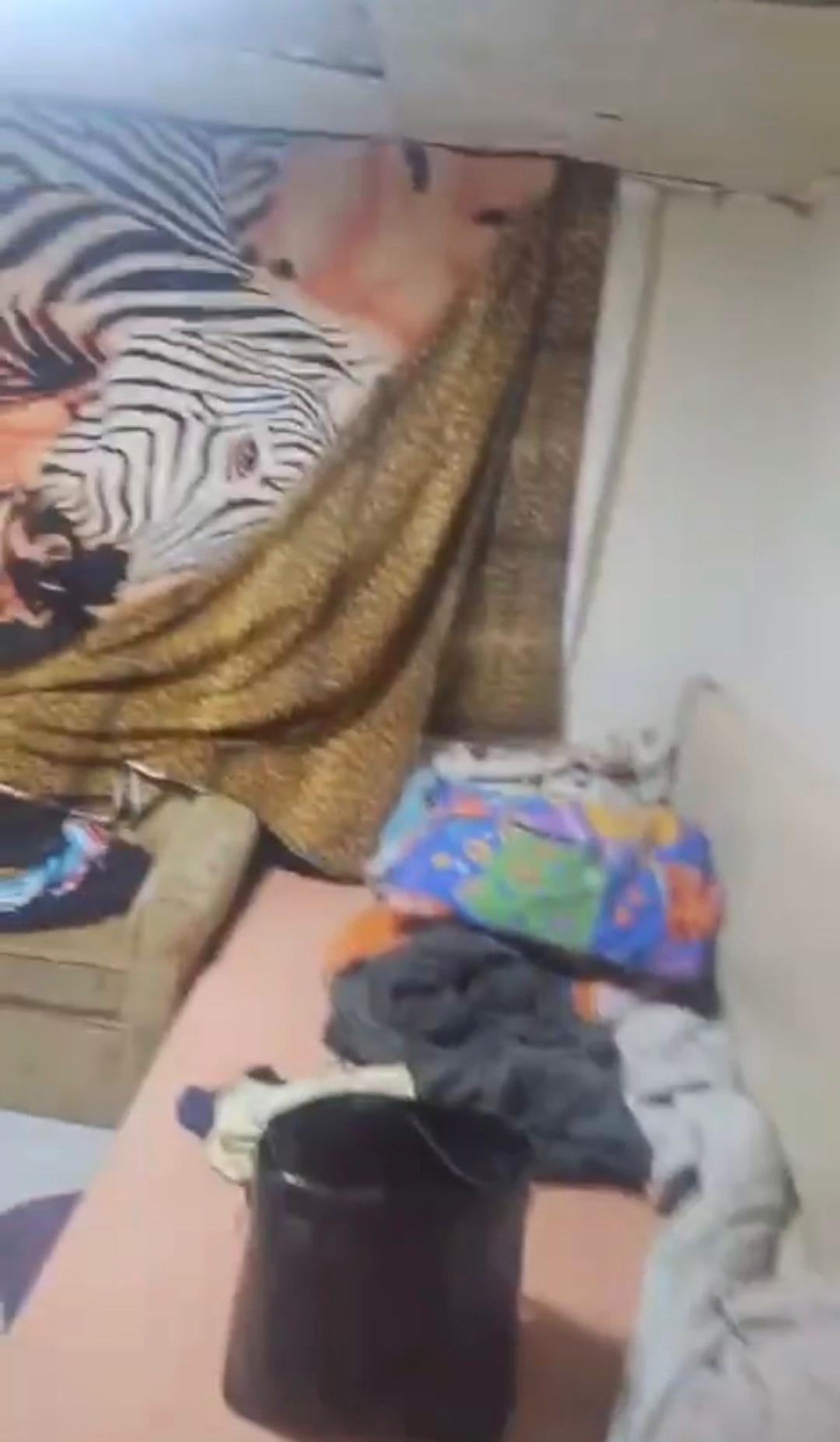 Film gibi olay: T&uuml;rk baba oğlunu Alman annesinden ka&ccedil;ırıp 7 yıl harabe evde sakladı! Dışarı bile &ccedil;ıkarmamışlar... 8