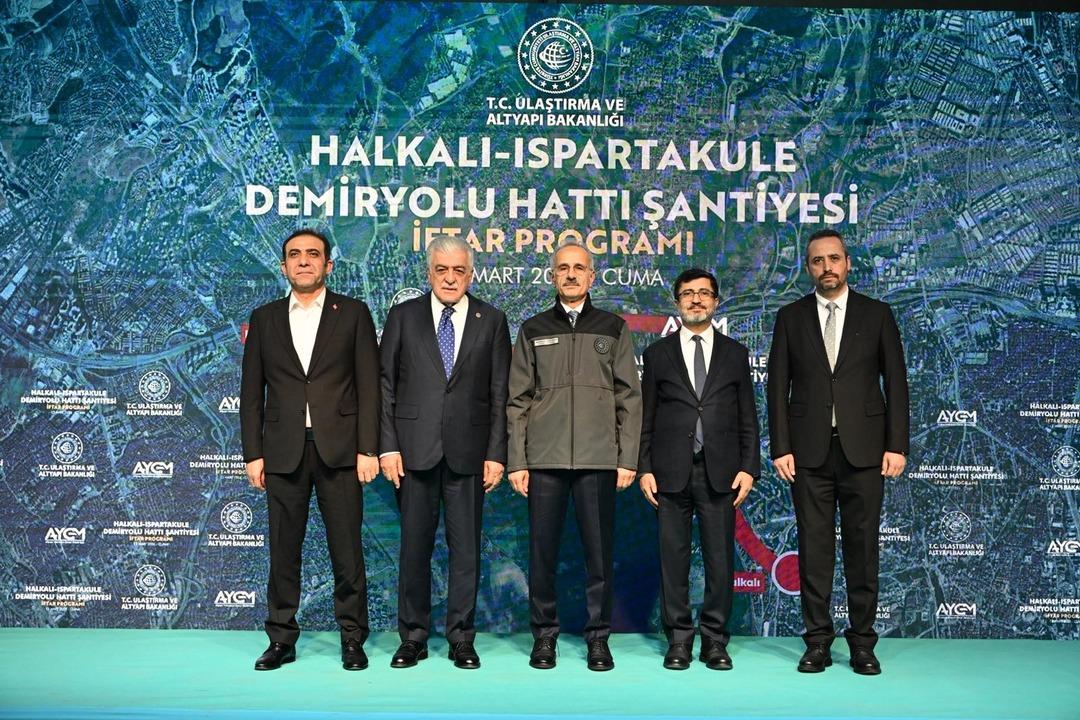 &lsquo;Y&uuml;zde 98&rsquo;i tamamlandı&rsquo; Uraloğlu a&ccedil;ıkladı: Seyahat s&uuml;resi 1,5 saate d&uuml;ş&uuml;yor 4