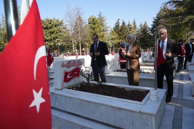 Aile ve Sosyal Hizmetler Bakanlığı ndan Ankara da şehitlik ziyareti 1