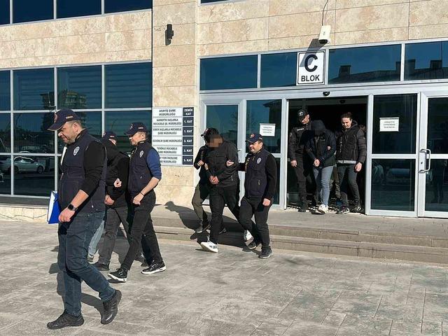 Uşak merkezli 5 ilde dolandırıcılık ve yasa dışı bahis operasyonu: 12 tutuklama 3