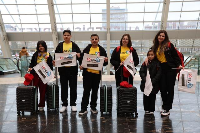 L&ouml;semiyi yenip, gemiyle &Ccedil;in ve G&uuml;ney Kore yi gezdiler 1