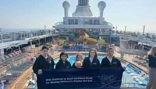 L&ouml;semiyi yenip, gemiyle &Ccedil;in ve G&uuml;ney Kore'yi gezdiler