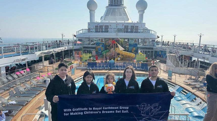 L&ouml;semiyi yenip, gemiyle &Ccedil;in ve G&uuml;ney Kore'yi gezdiler