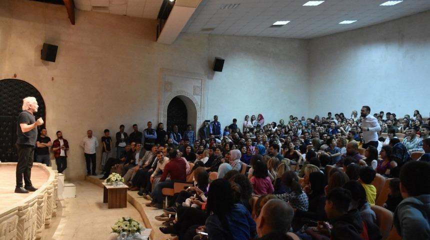 Nusaybin&rsquo;de &lsquo;Nafile Adam&rsquo; oyununa yoğun ilgi