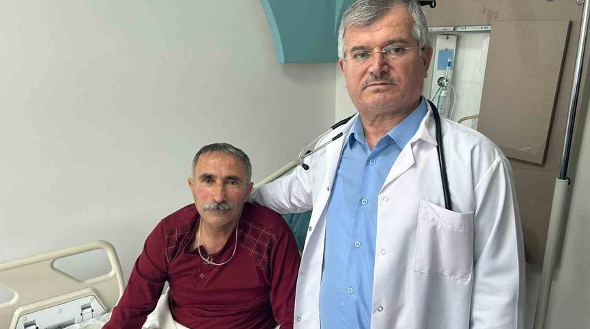 Taziye i&ccedil;in gelmişti... Kalbi duran vatandaş 2 saatte hayata d&ouml;nd&uuml;r&uuml;ld&uuml;