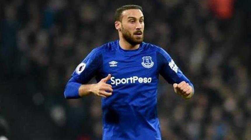 Beşiktaş taraftarından Cenk Tosun &ccedil;ılgınlığı