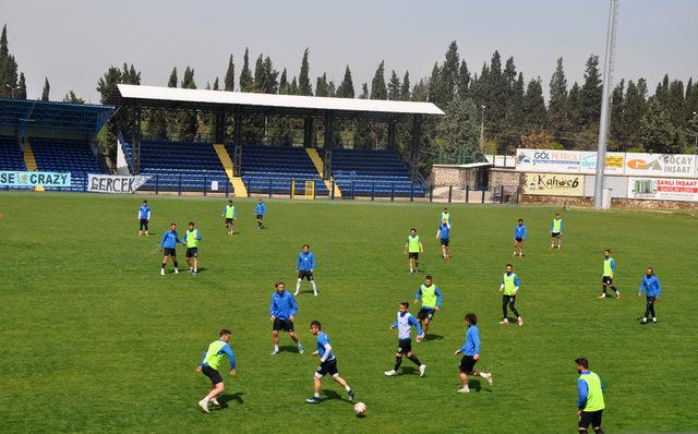 Karacabey Birlikspor, Cem Karaca yönetiminde ilk idmanına çıktı