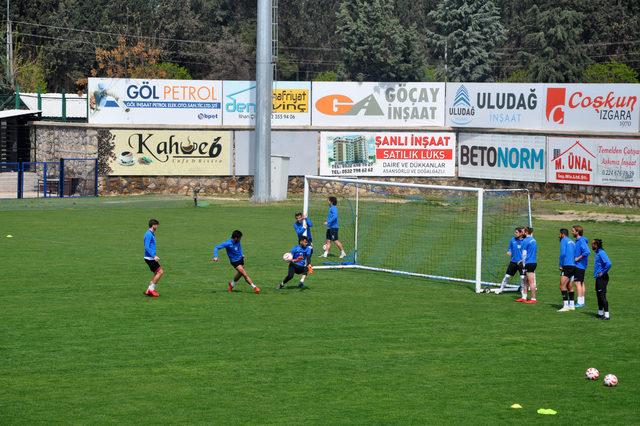 Karacabey Birlikspor, Cem Karaca yönetiminde ilk idmanına çıktı