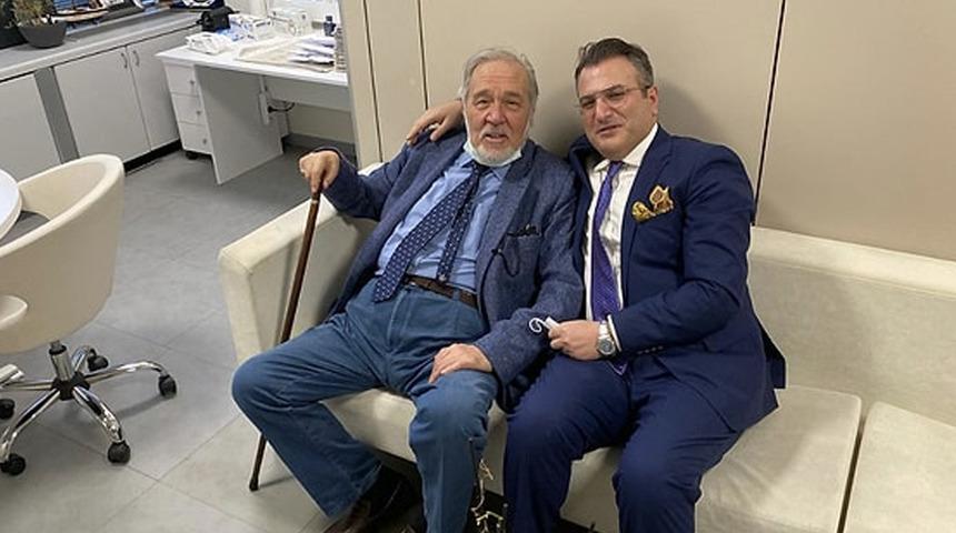 Cem K&uuml;&ccedil;&uuml;k'&uuml;n İlber Ortaylı anısı g&uuml;ndem oldu: "Oğlumun adını İlber koyarken, hoca beni aradı"