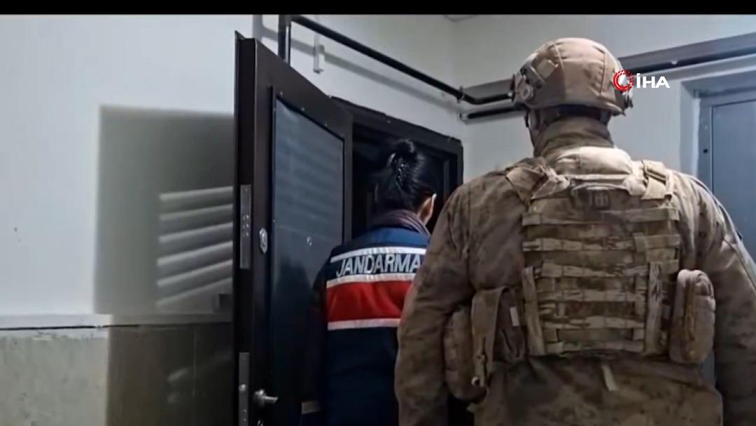 Adana merkezli 6 ilde  yasa dışı bahis  operasyonu! 2 bin 251 banka hesabına el kondu 1