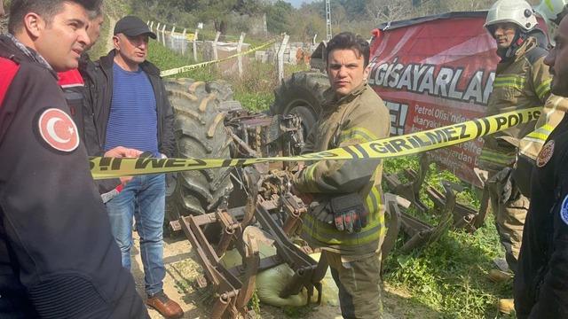 Bursa'da devrilen traktörün altında kalan sürücü hayatını kaybetti