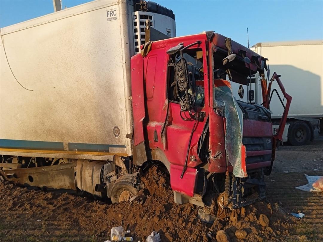 İsrail f&uuml;zesinin isabet etmesi sonucu Fırat ın &ouml;ld&uuml;ğ&uuml; TIR&rsquo;ın g&ouml;r&uuml;nt&uuml;leri ortaya &ccedil;ıktı 2