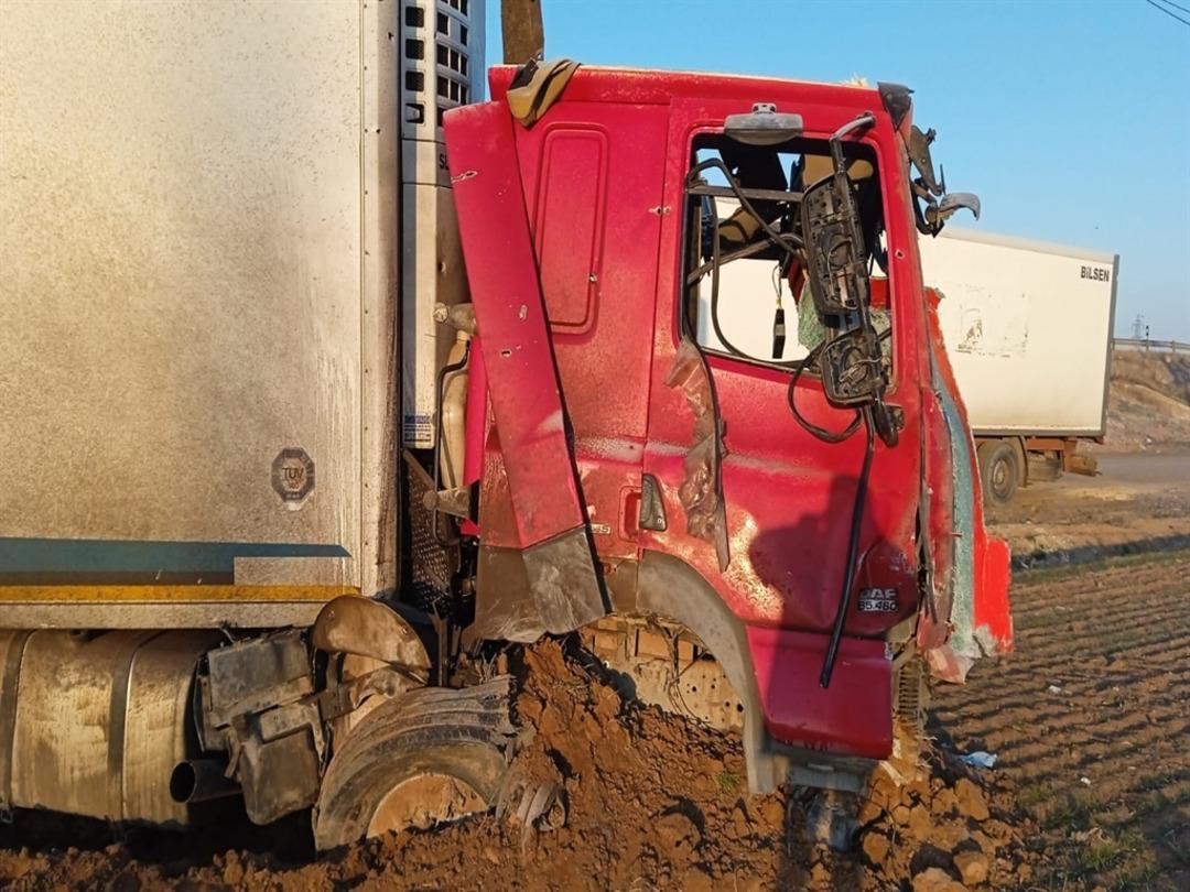 İsrail f&uuml;zesinin isabet etmesi sonucu Fırat ın &ouml;ld&uuml;ğ&uuml; TIR&rsquo;ın g&ouml;r&uuml;nt&uuml;leri ortaya &ccedil;ıktı 1