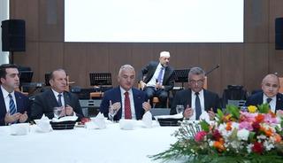 T&uuml;rkiye-KKTC kardeşliği Lefkoşa'da aynı sofrada buluştu