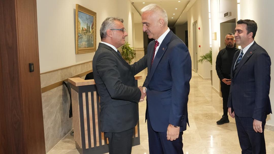 T&uuml;rkiye-KKTC kardeşliği Lefkoşa da aynı sofrada buluştu 11