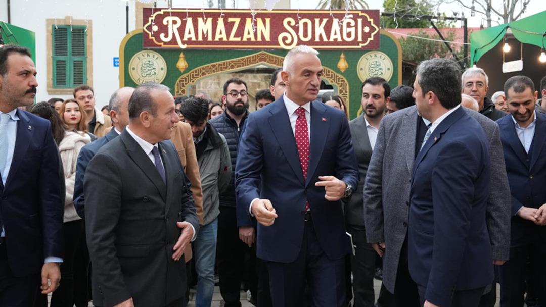 T&uuml;rkiye-KKTC kardeşliği Lefkoşa da aynı sofrada buluştu 9