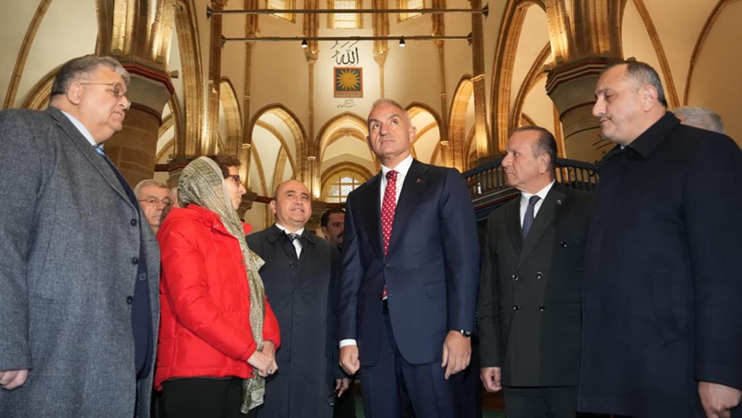 T&uuml;rkiye-KKTC kardeşliği Lefkoşa da aynı sofrada buluştu 4