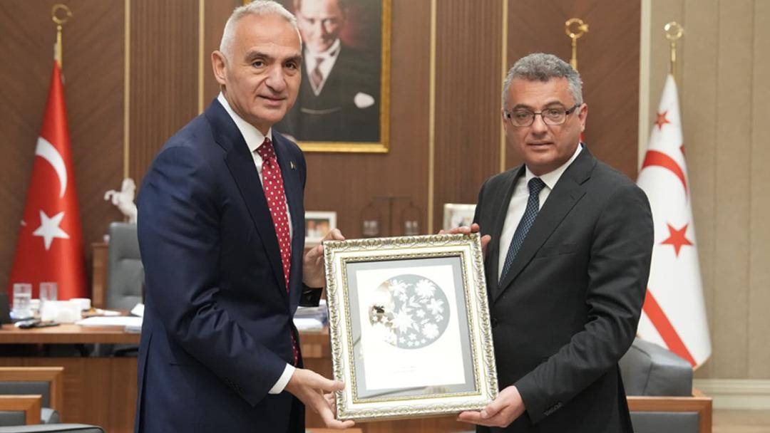 T&uuml;rkiye-KKTC kardeşliği Lefkoşa da aynı sofrada buluştu 3