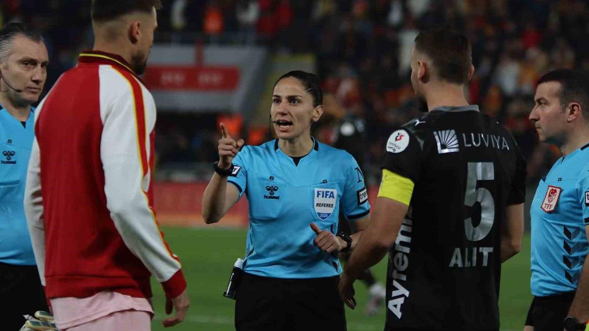 (&Ouml;zet) Corendon Alanyaspor - Kocaelispor Ma&ccedil;ı &Ouml;zeti ve T&uuml;m &Ouml;nemli Anları 4