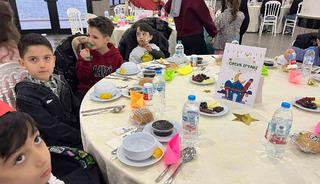 Merih Demiral&rsquo;dan ilkokul &ouml;ğretmenine jest