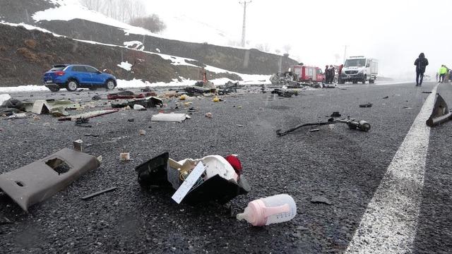 Ölü sayısı 3 oldu: Kazada ağır yaralanan 6 aylık bebek hastanede vefat etti