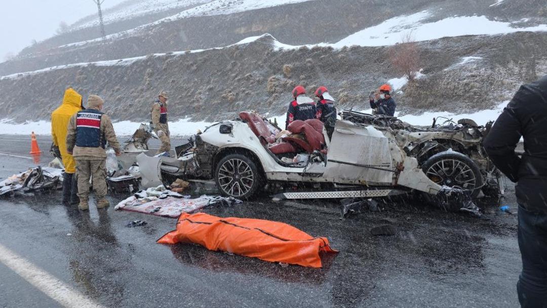 Ölü sayısı 3 oldu: Kazada ağır yaralanan 6 aylık bebek hastanede vefat etti 1