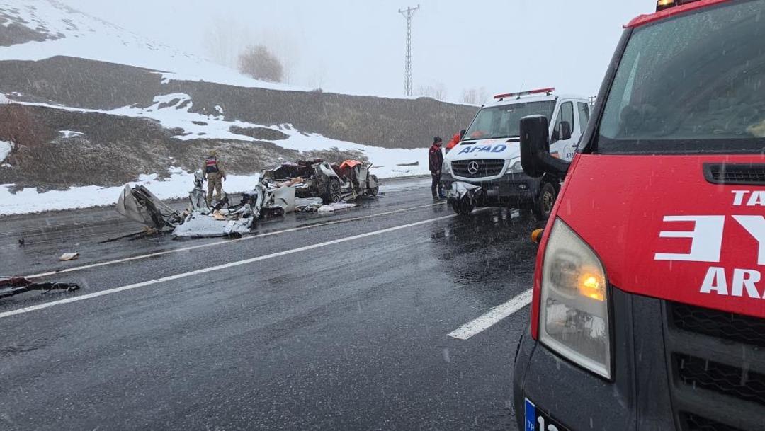 Ölü sayısı 3 oldu: Kazada ağır yaralanan 6 aylık bebek hastanede vefat etti 2