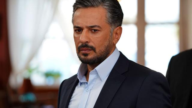 Emre Altuğ'un sevgilisi merak edildi! Sır gibi saklıyor